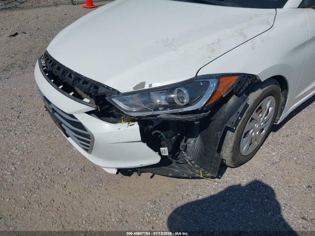 2017 HYUNDAI ELANTRA SE 14