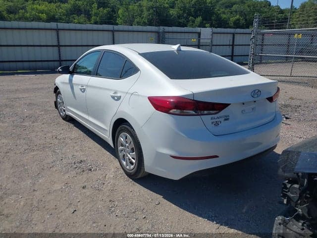 2017 HYUNDAI ELANTRA SE 3
