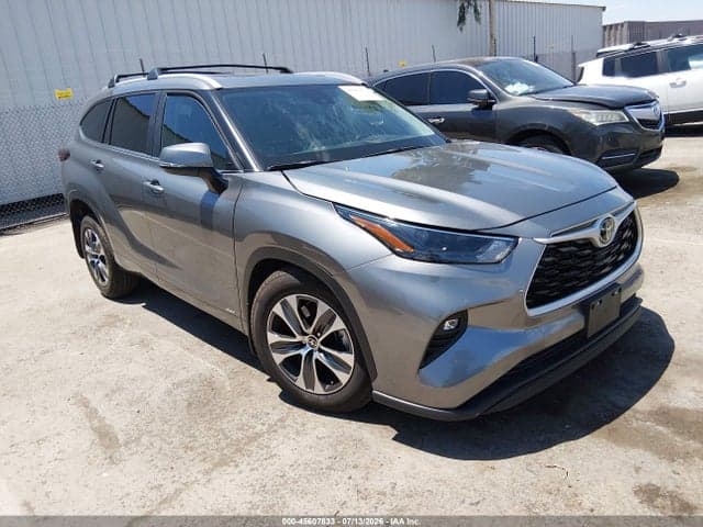 2026 TOYOTA HIGHLANDER HYBRID XLE