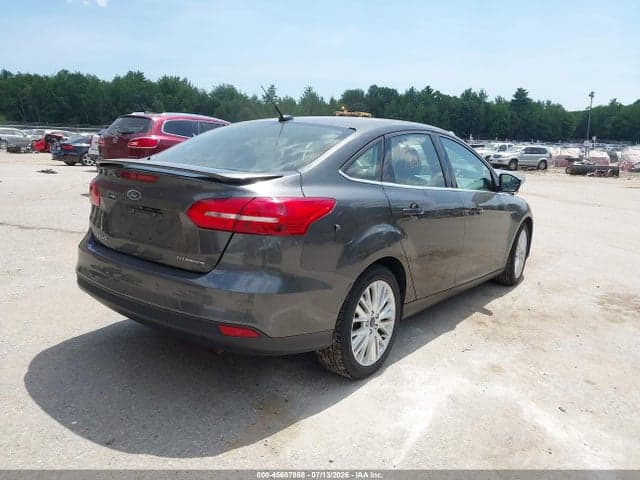 2017 FORD FOCUS TITANIUM 4
