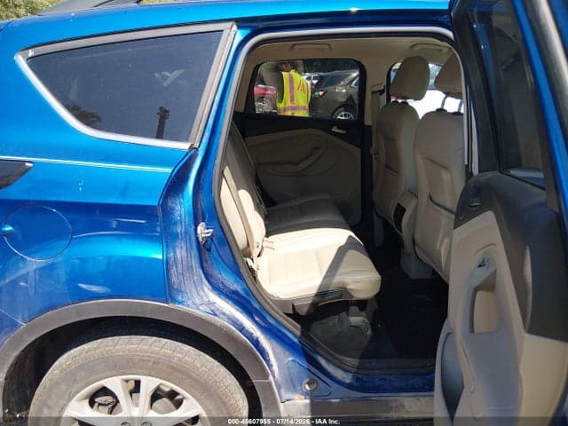 2017 FORD ESCAPE SE 8