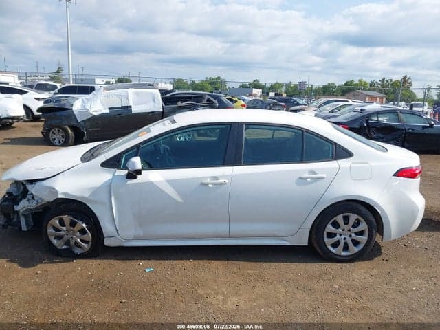 2022 TOYOTA COROLLA LE 15
