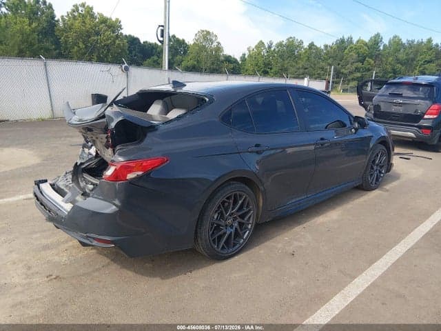 2025 TOYOTA CAMRY SE 4