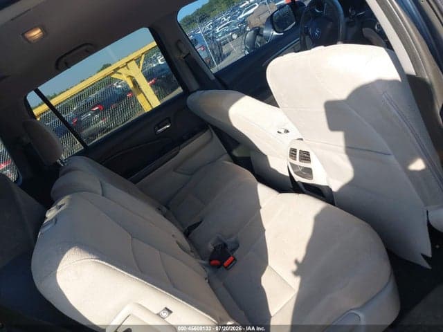 2019 HONDA PILOT LX 8