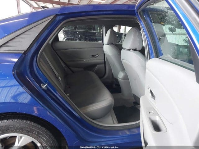 2021 HYUNDAI ELANTRA SE 8