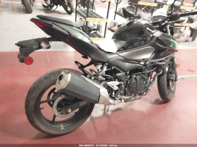 2025 KAWASAKI ER500 4
