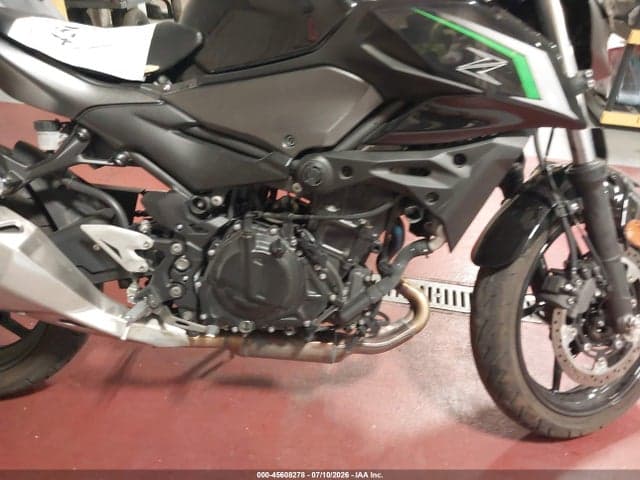 2025 KAWASAKI ER500 8