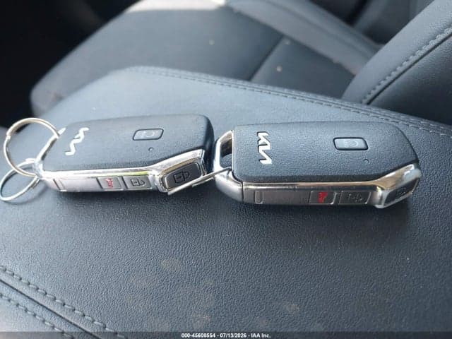 2024 KIA SELTOS EX 11