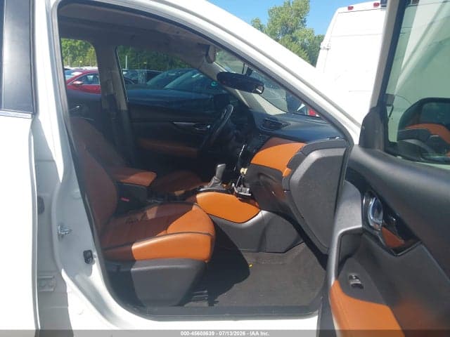 2017 NISSAN ROGUE SL 5