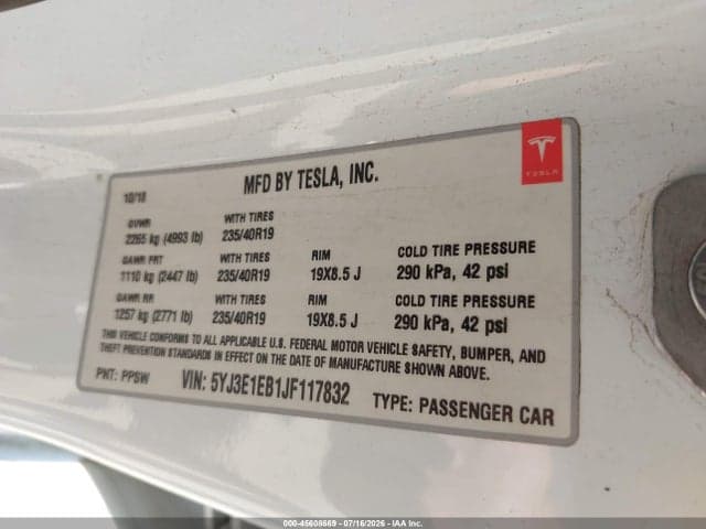 2018 TESLA MODEL 3 LONG RANGE/PERFORMANCE 9