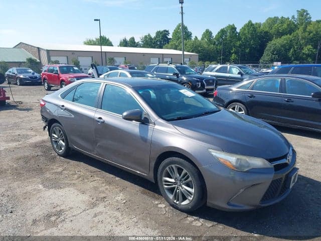 2017 TOYOTA CAMRY SE - 1