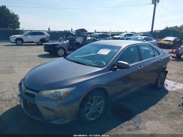 2017 TOYOTA CAMRY SE 2