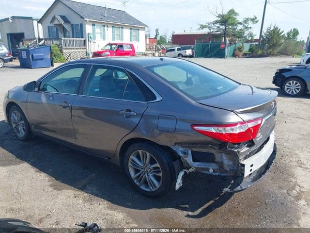 2017 TOYOTA CAMRY SE 3