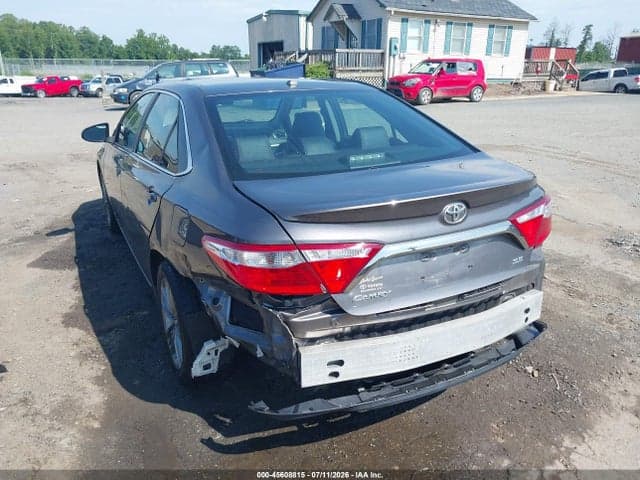 2017 TOYOTA CAMRY SE 6