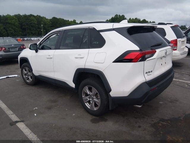 2024 TOYOTA RAV4 XLE 3