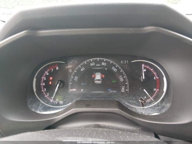 2024 TOYOTA RAV4 XLE 7