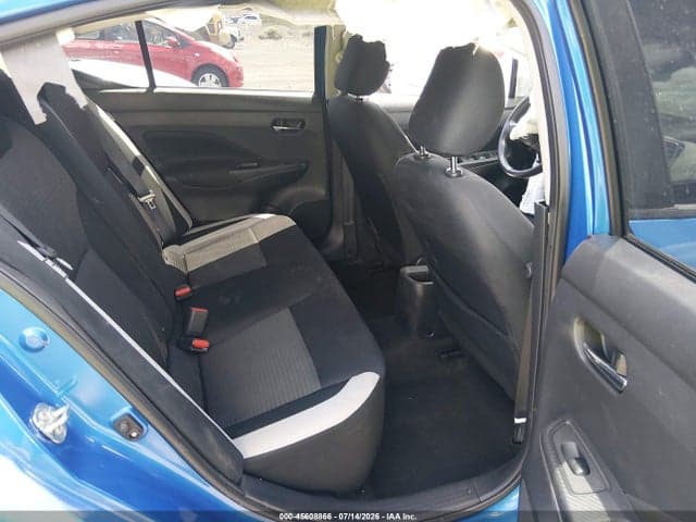2021 NISSAN VERSA SV XTRONIC CVT 8