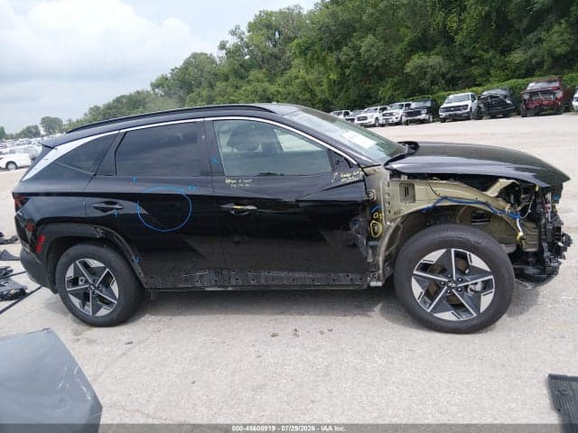 2026 HYUNDAI TUCSON HYBRID SEL 18