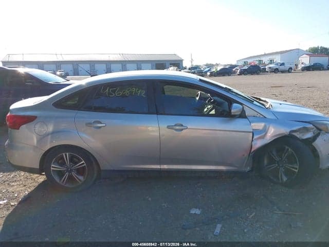 2017 FORD FOCUS SE 12