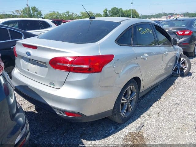 2017 FORD FOCUS SE 4