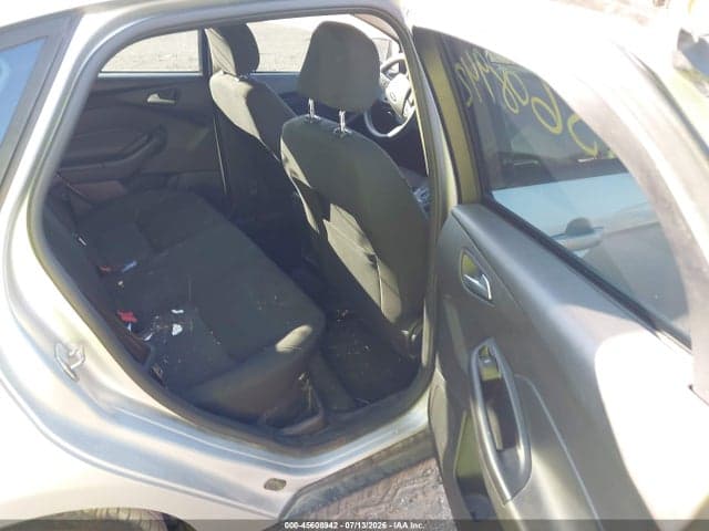 2017 FORD FOCUS SE 8