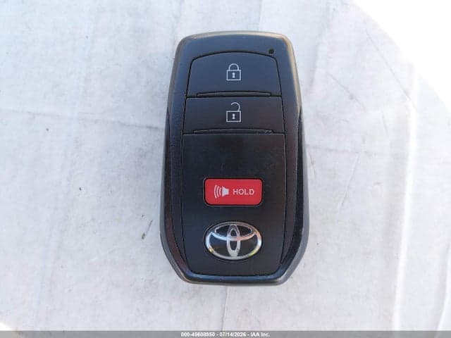 2022 TOYOTA COROLLA CROSS XLE 11