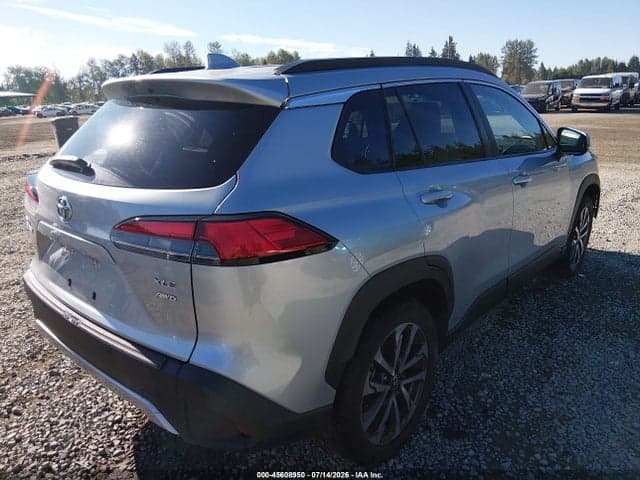 2022 TOYOTA COROLLA CROSS XLE 4