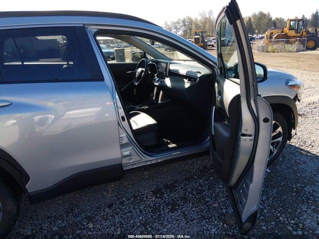 2022 TOYOTA COROLLA CROSS XLE 5