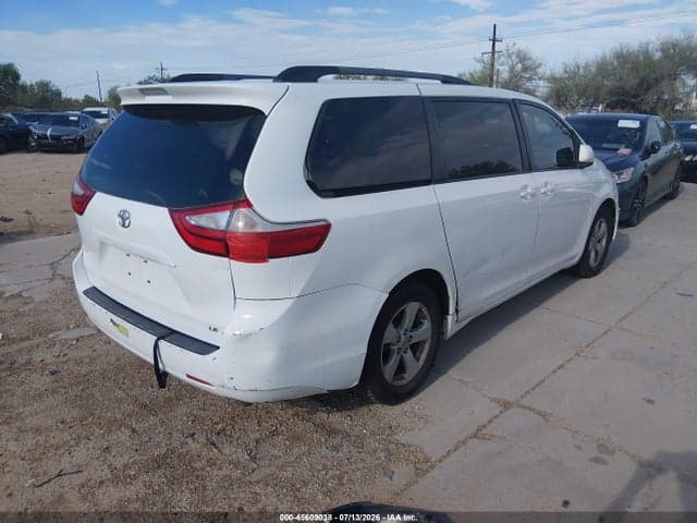 2017 TOYOTA SIENNA LE 8 PASSENGER 4