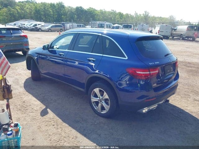 2017 MERCEDES-BENZ GLC 300 4MATIC 3