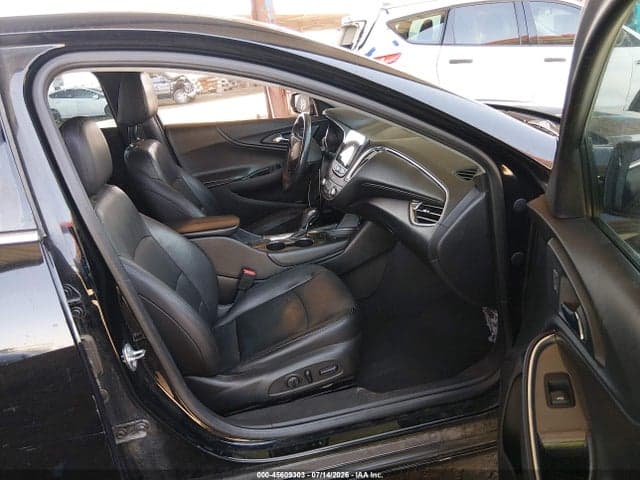 2017 CHEVROLET MALIBU 1LT 5