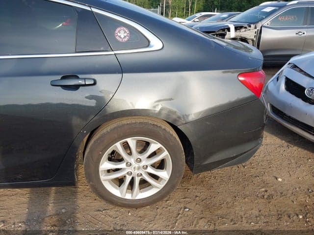 2017 CHEVROLET MALIBU 1LT 18