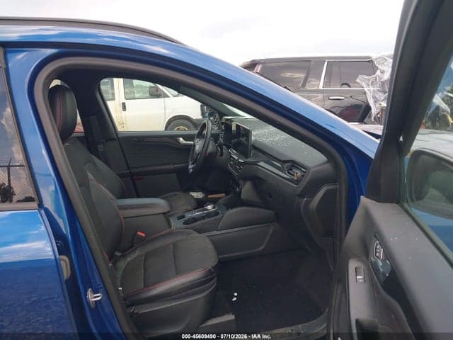2023 FORD ESCAPE ST-LINE 5
