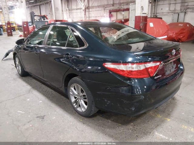 2017 TOYOTA CAMRY SE 3