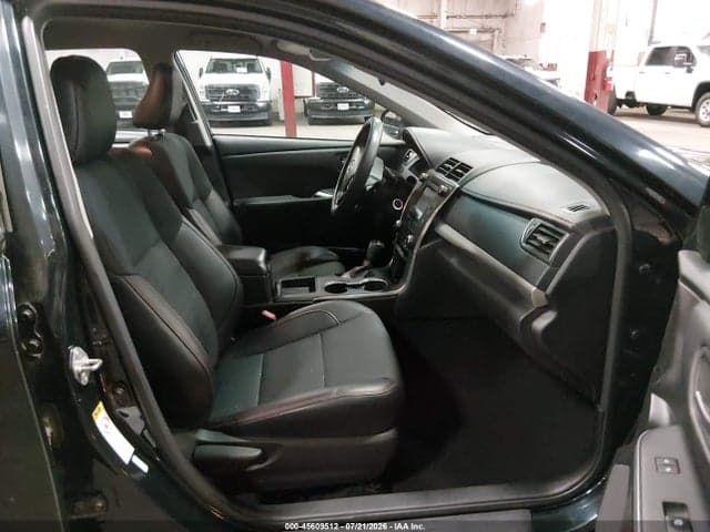 2017 TOYOTA CAMRY SE 5
