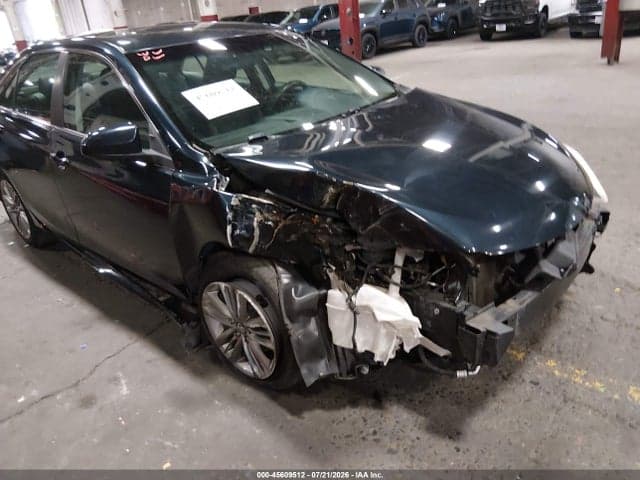2017 TOYOTA CAMRY SE 6