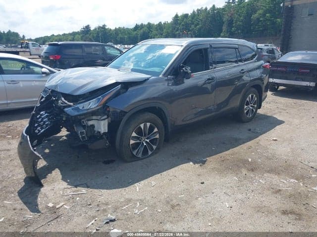 2020 TOYOTA HIGHLANDER XLE 2