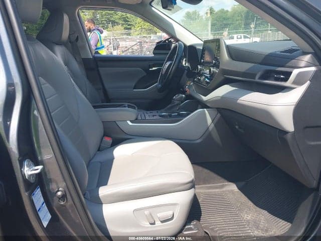 2020 TOYOTA HIGHLANDER XLE 5