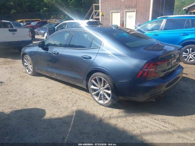 2021 VOLVO S60 T5 MOMENTUM 3