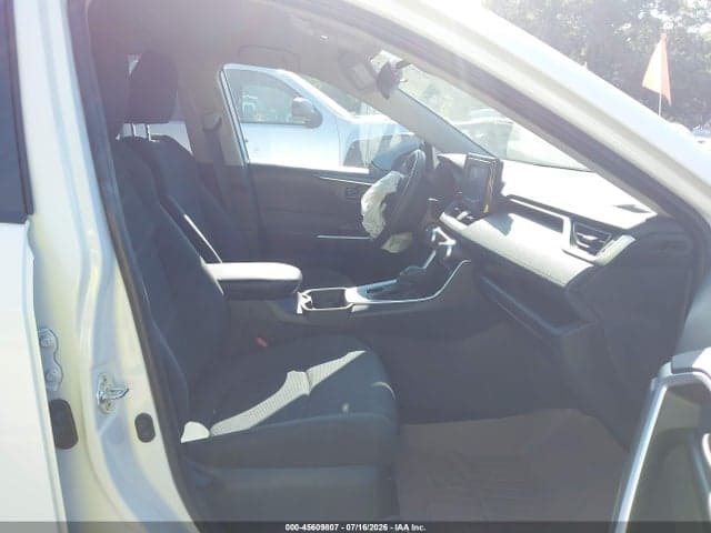 2021 TOYOTA RAV4 LE 5