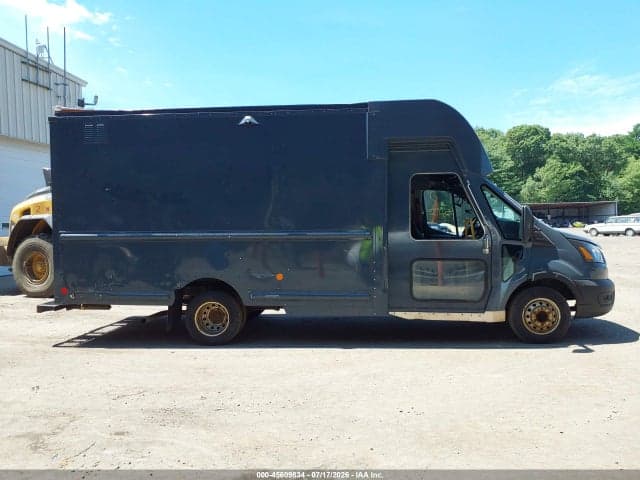 2021 FORD TRANSIT CUTAWAY 15