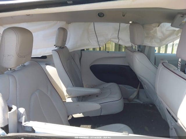2020 CHRYSLER PACIFICA LIMITED 8