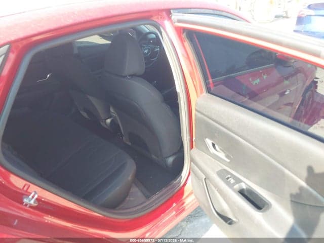 2022 HYUNDAI ELANTRA SEL 8