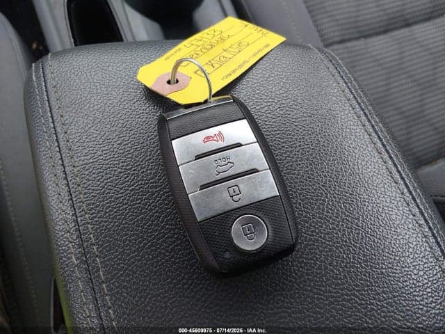 2017 KIA NIRO LX 11