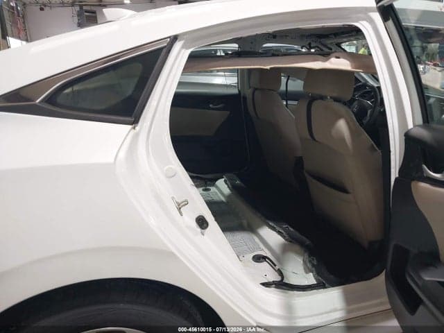 2018 HONDA CIVIC EX 8