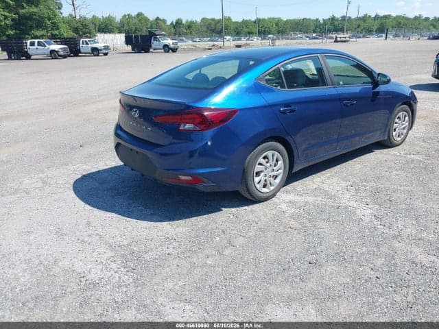 2020 HYUNDAI ELANTRA SE 4