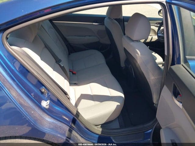 2020 HYUNDAI ELANTRA SE 8
