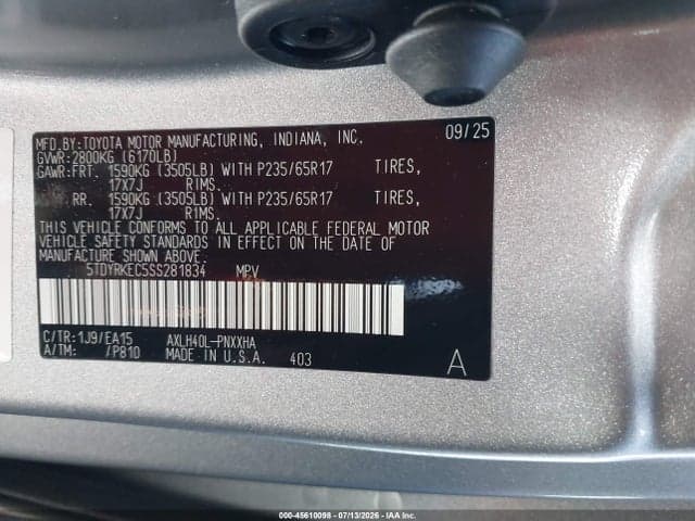 2025 TOYOTA SIENNA XLE 9