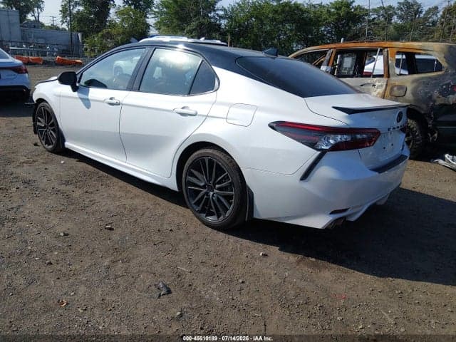 2023 TOYOTA CAMRY XSE AWD 3