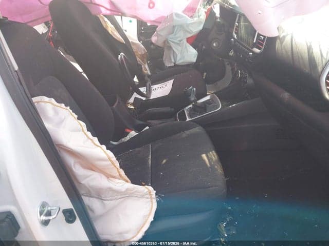 2025 HYUNDAI VENUE SE 5